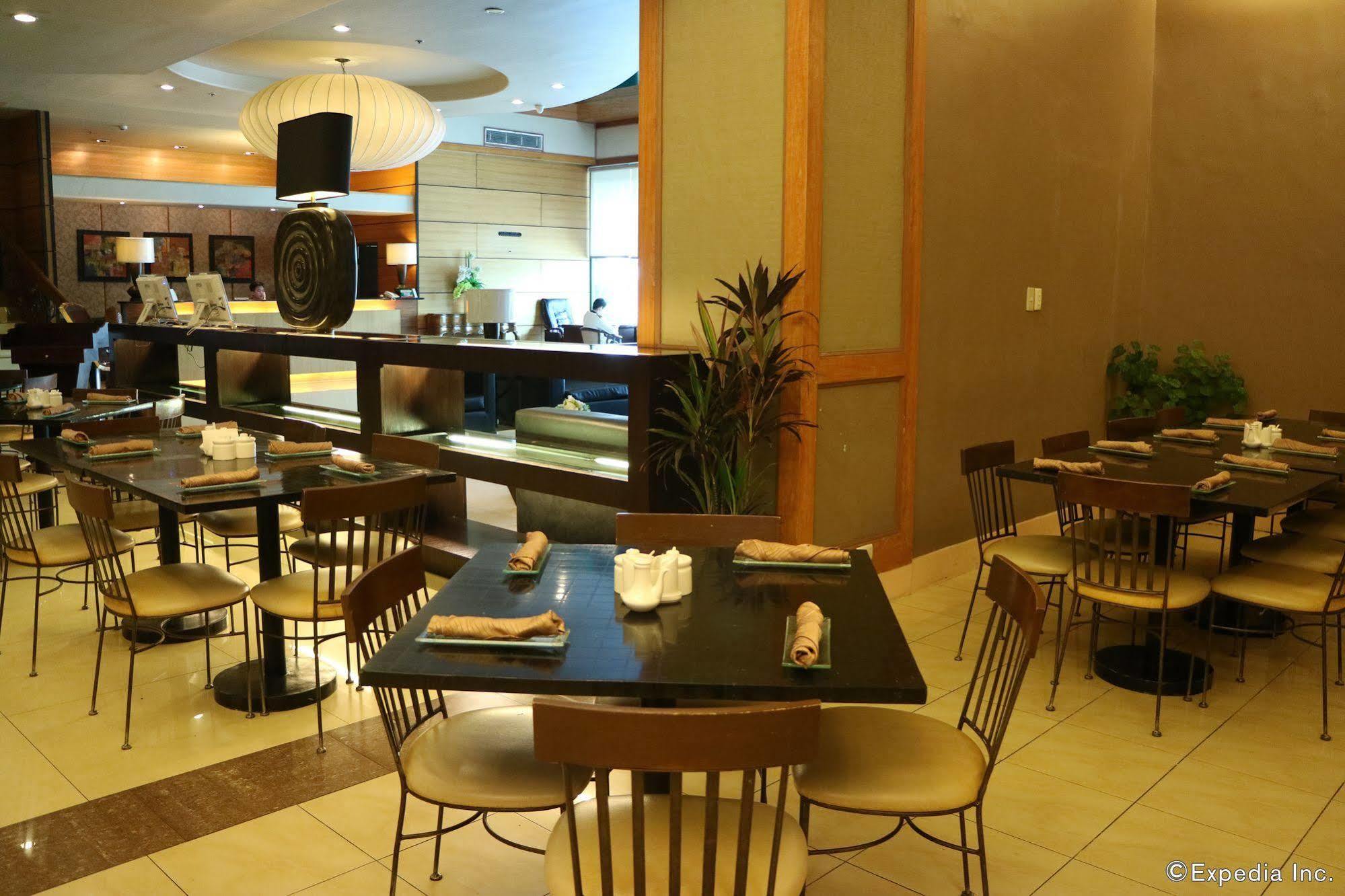 Iloilo Business Hotel Ngoại thất bức ảnh